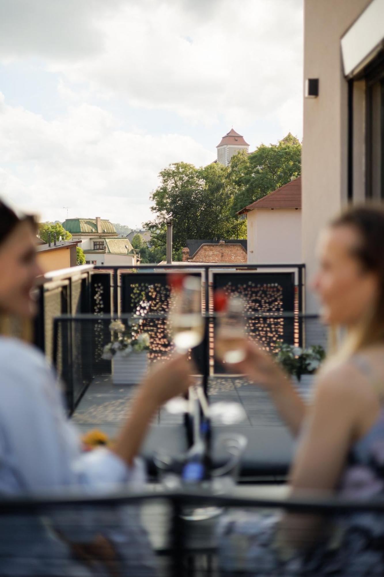 Aparthotel Na Klenici Mlada Boleslav Ngoại thất bức ảnh